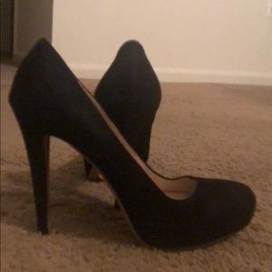 Black Prada Pumps